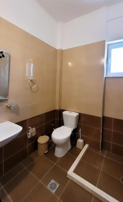Relax New Apartment-rare Find Near Port Apartment