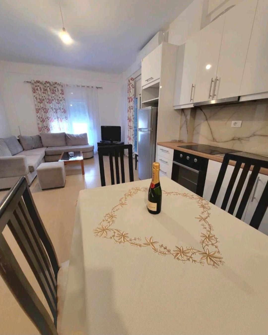 Relax New Apartment-rare Find Near Port *
